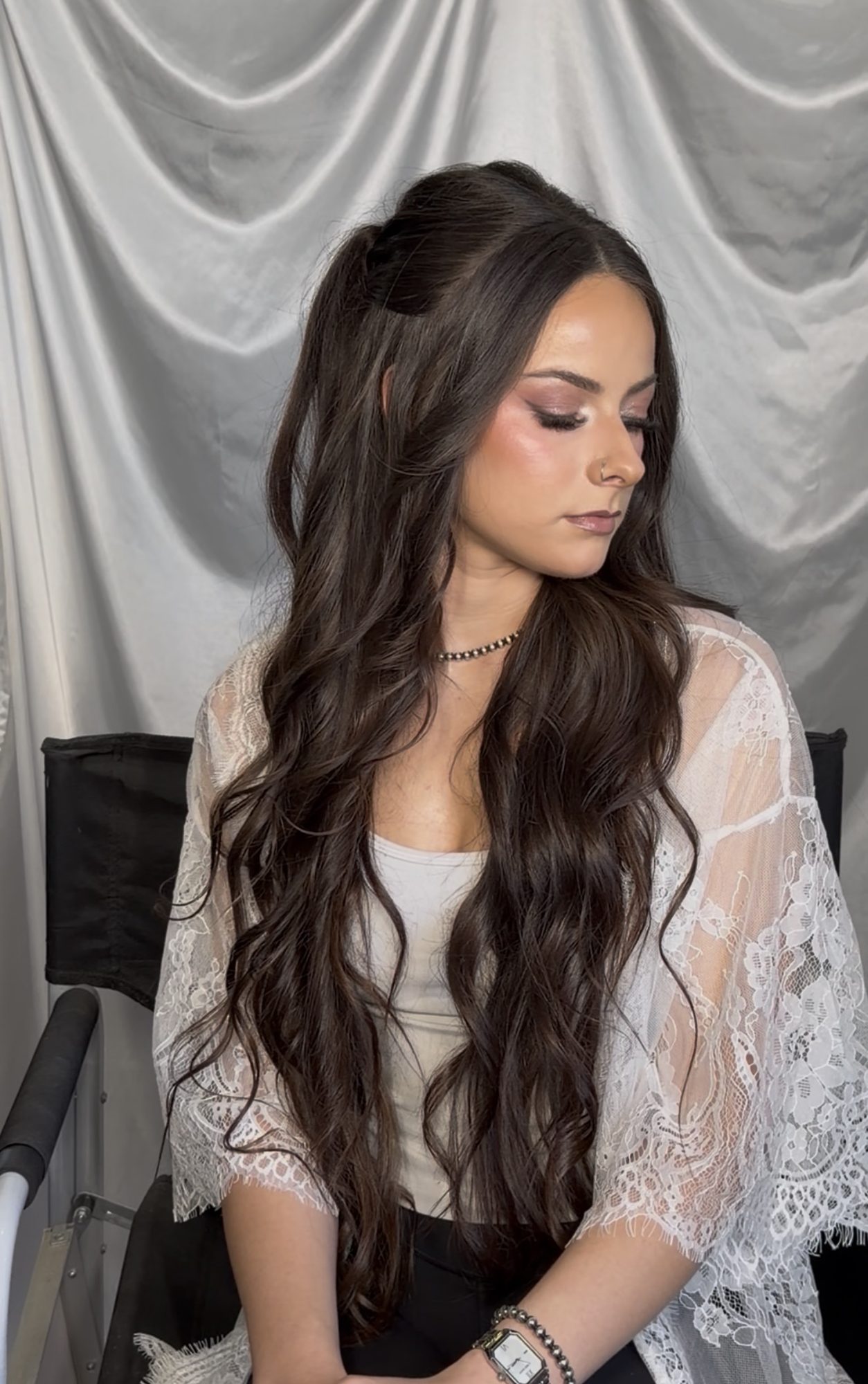 Long flowing waves with a veil